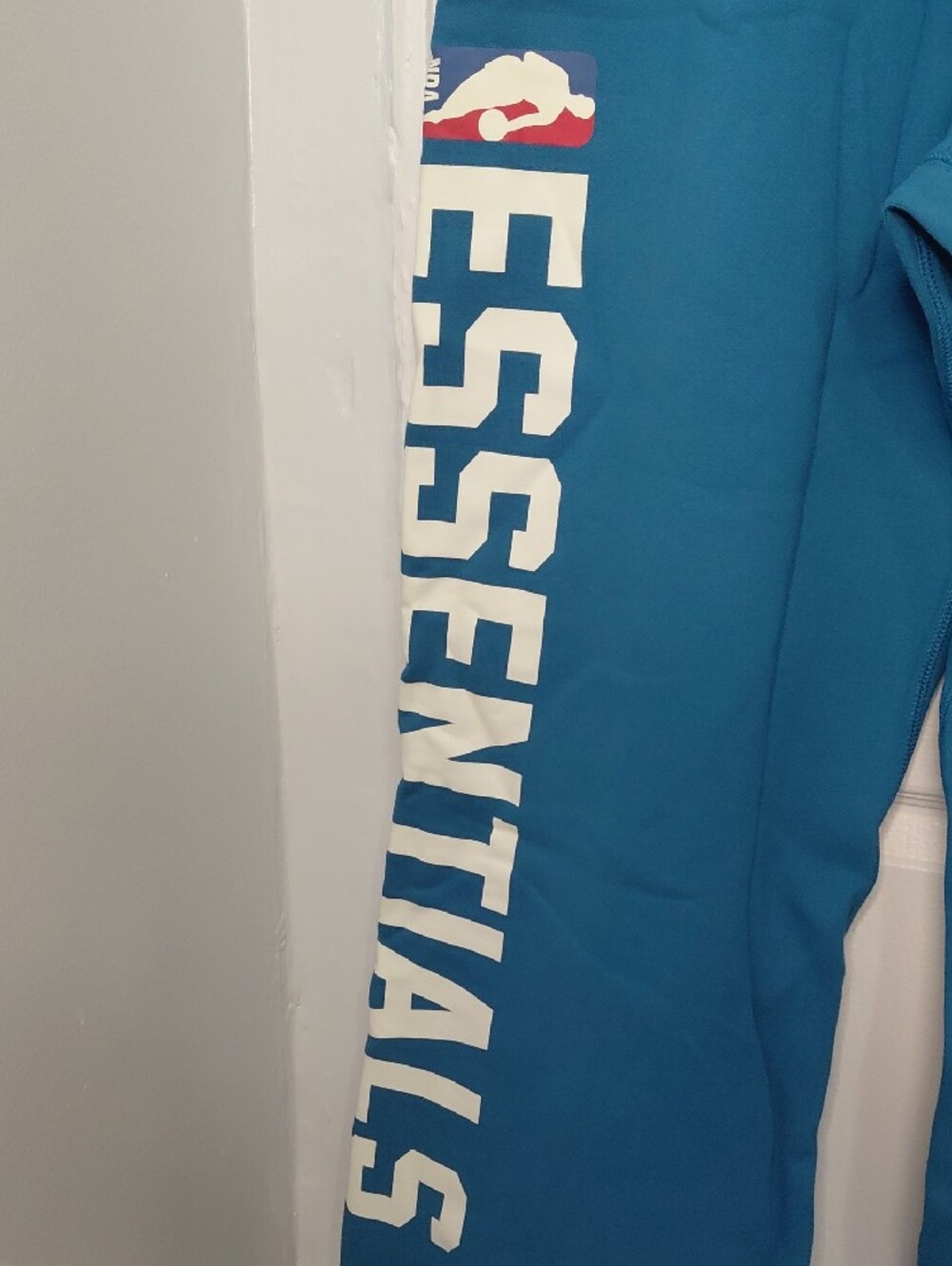 Fear of God Teal New York Knicks Essentials Sweatpants - Picture 5 of 10